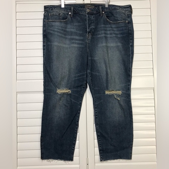 Torrid Straight Classic Denim High-Rise Distressed Cropped Studded Jeans 22R - Picture 2 of 13